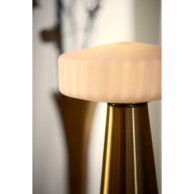 lampara-de-mesa-retro-dorada-con-vidrio-alabastro-light-and-living-pleat-1882126-1