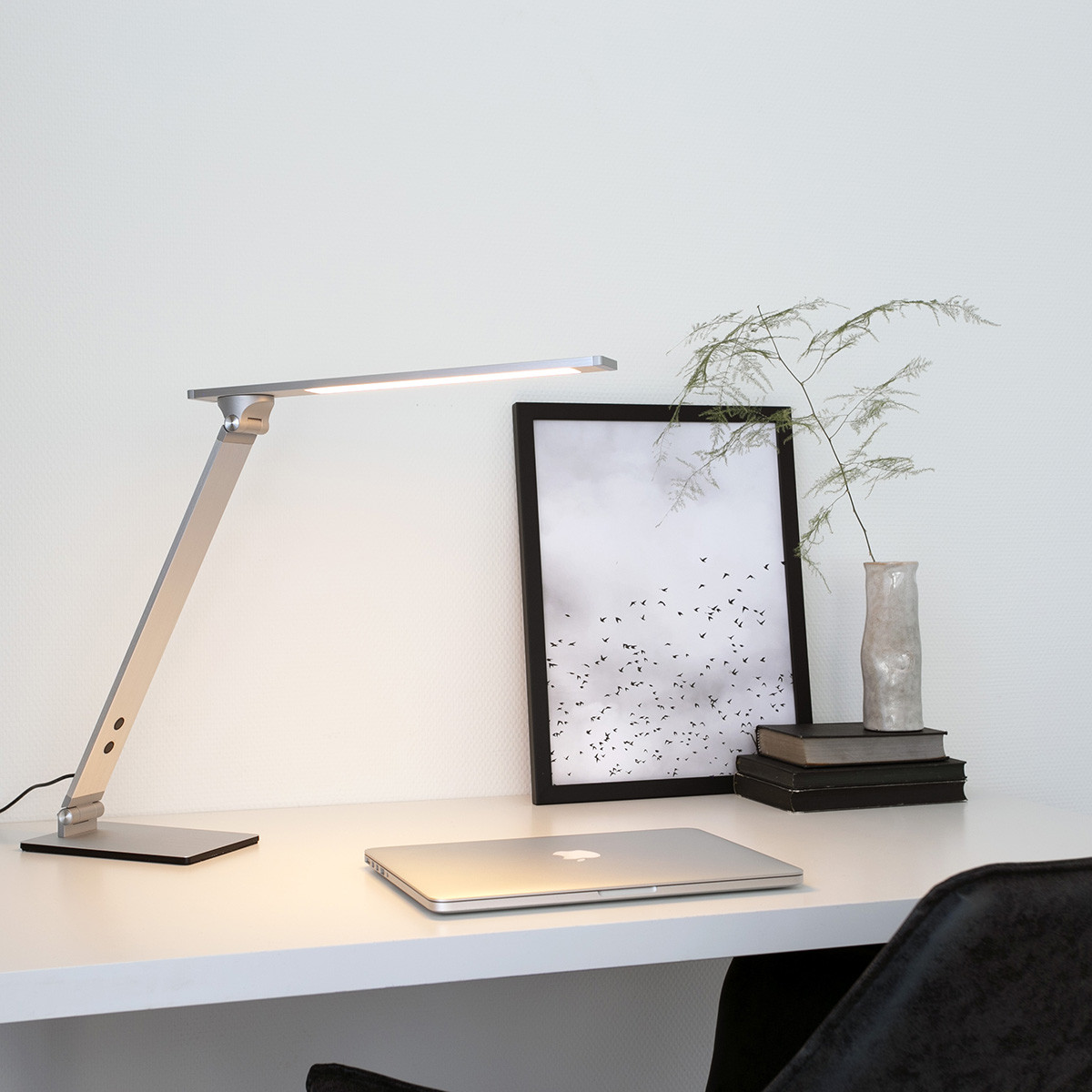Lámpara de escritorio LED regulable Steinhauer Serenade