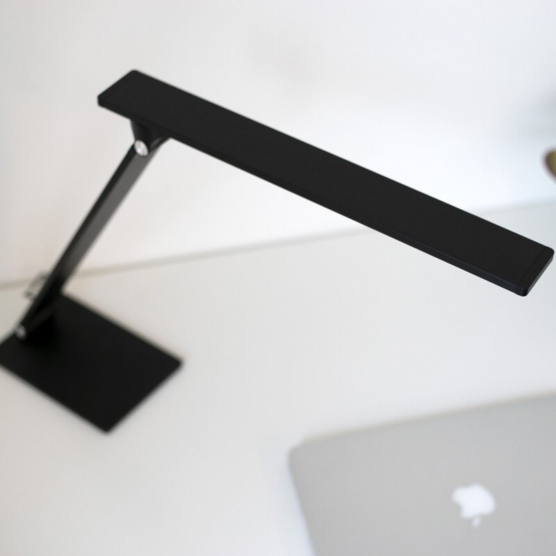 Lámpara de escritorio negra Steinhauer Serenade LED - Imagen 17