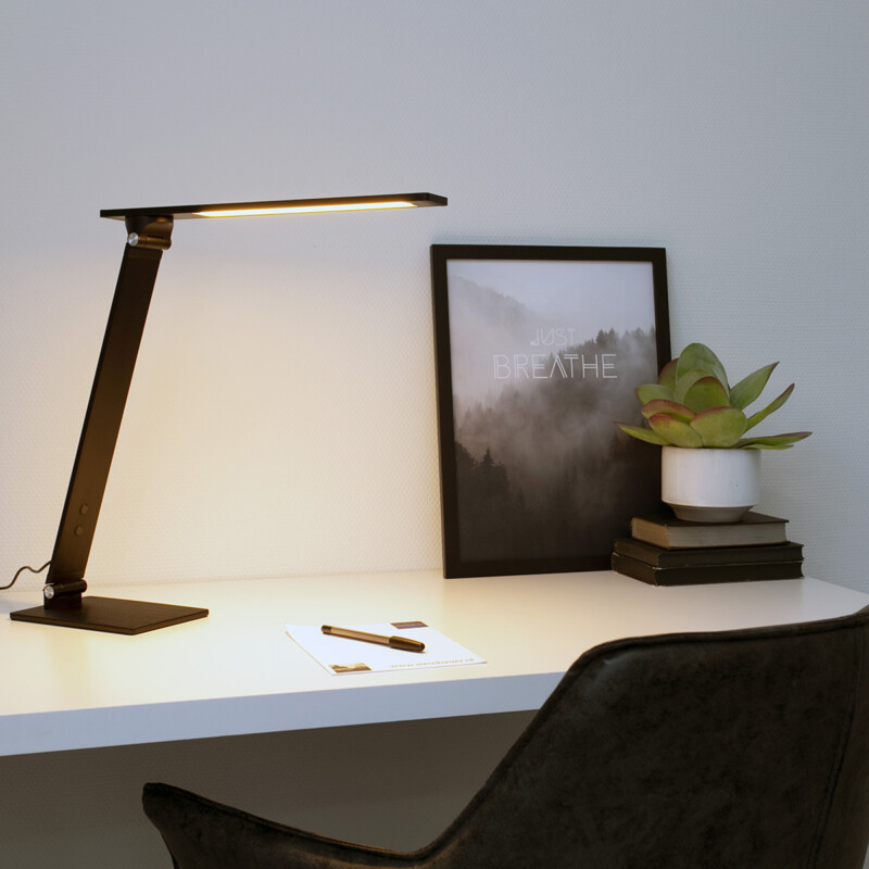 Lámpara de escritorio negra Steinhauer Serenade LED - Imagen 4