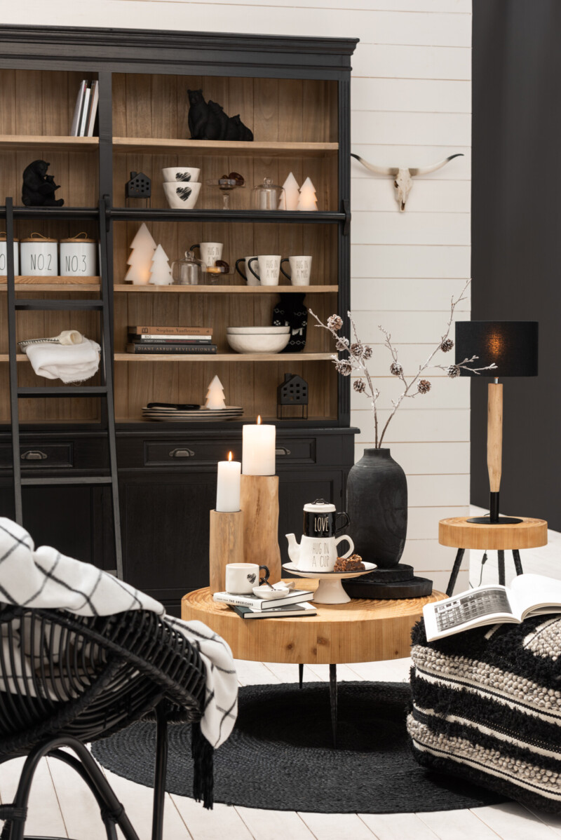 lampara-de-mesa-moderna-negra-con-madera-jolipa-roxy-96372-3