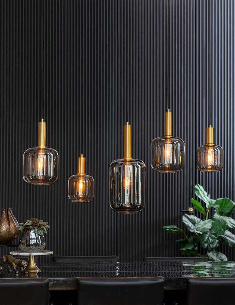 Lámpara vidrio ahumado cinco luces Light & Living Lekar - Imagen 2