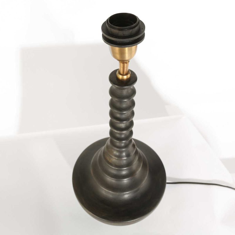 Lámpara de mesa clásica con forma de anillo Anne Light & Home Bois - Imagen 10