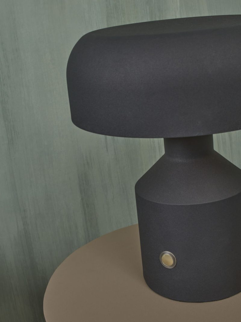 Lámpara de mesa retro de metal negro It's About RoMi Porto - Imagen 3