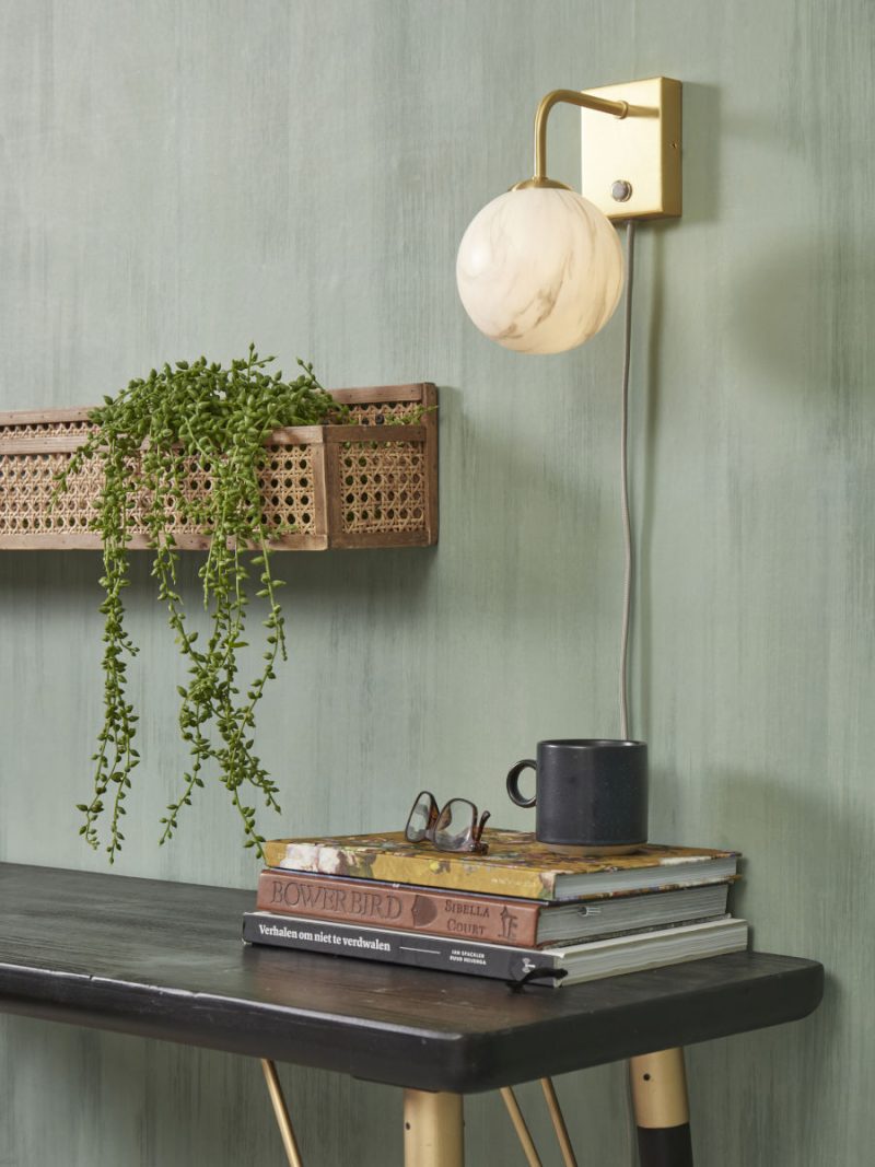 Lámpara de pared curvada dorada con bola decorativa It's About RoMi Carrara - Imagen 8