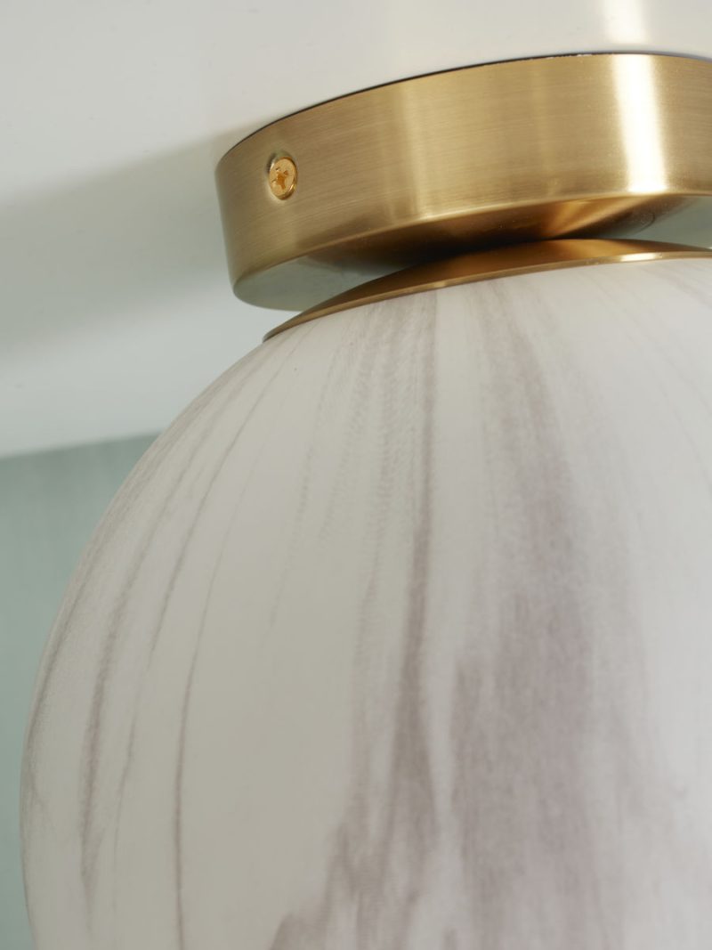 Plafón dorado grande con bola decorativa It's About RoMi Carrara - Imagen 3