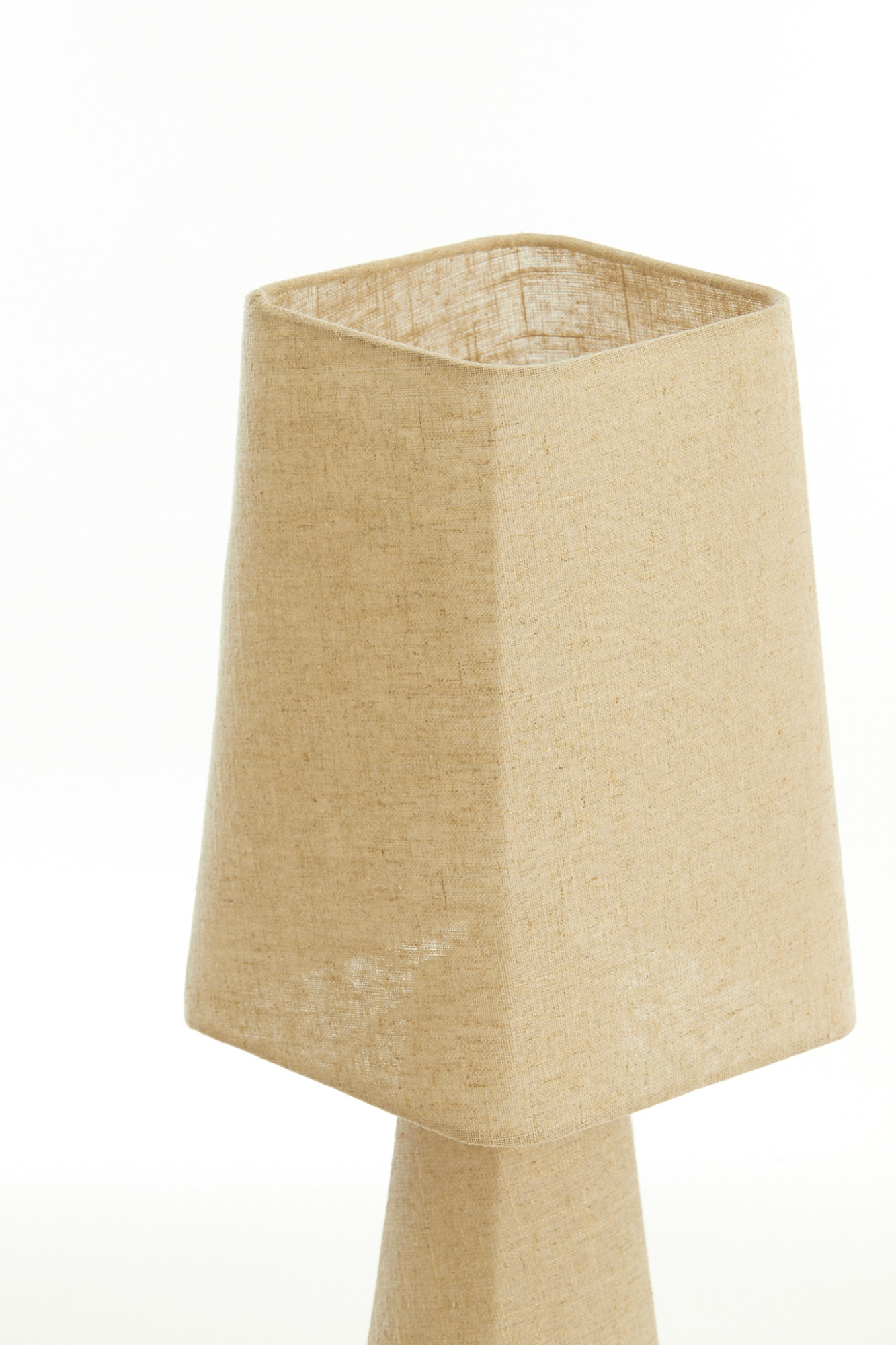 Lámpara de mesa trapezoidal beige Light & Living Mikko - Imagen 5