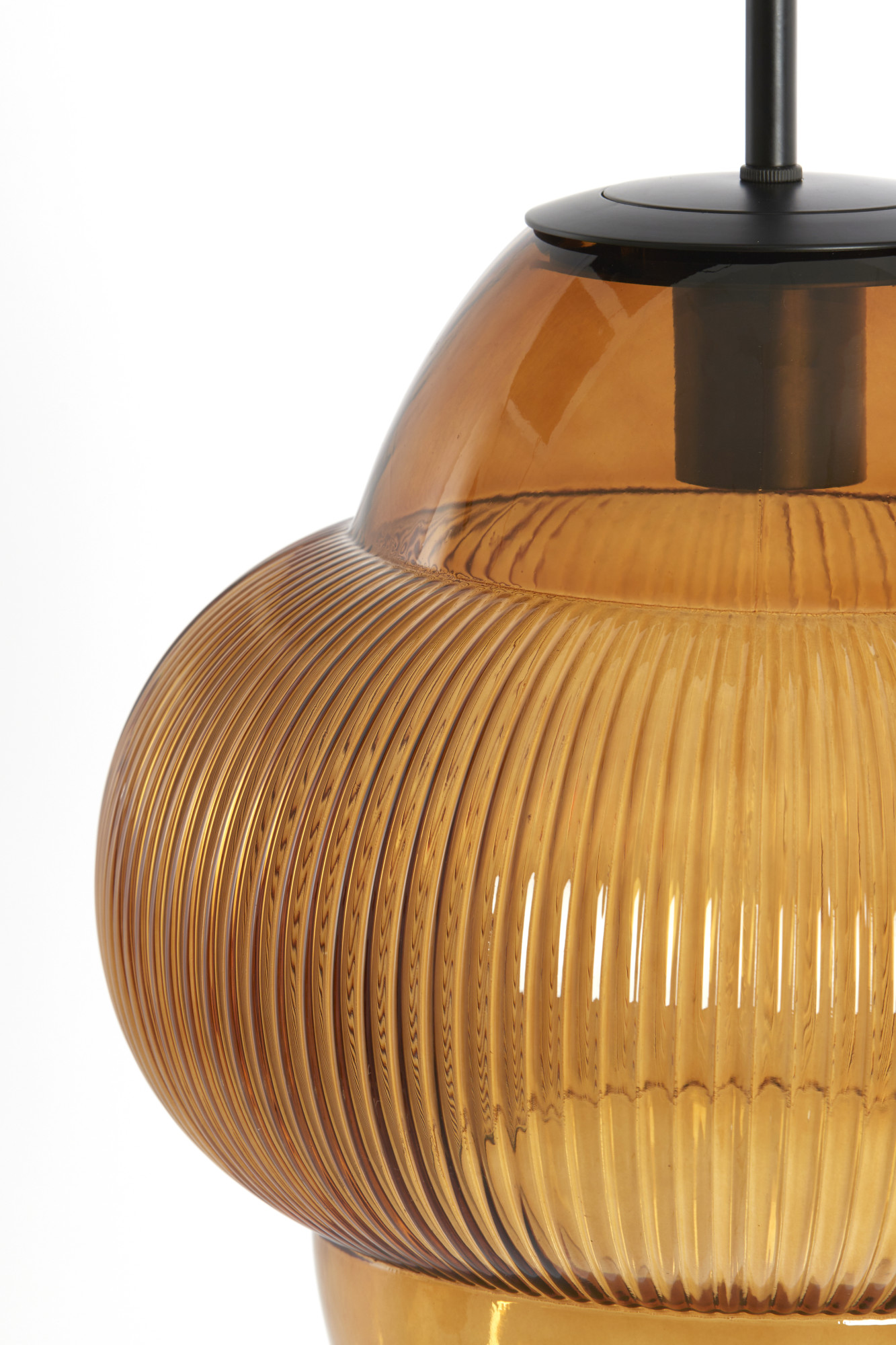 Lámpara colgante de vidrio color ámbar Light & Living Ovnis - Imagen 4