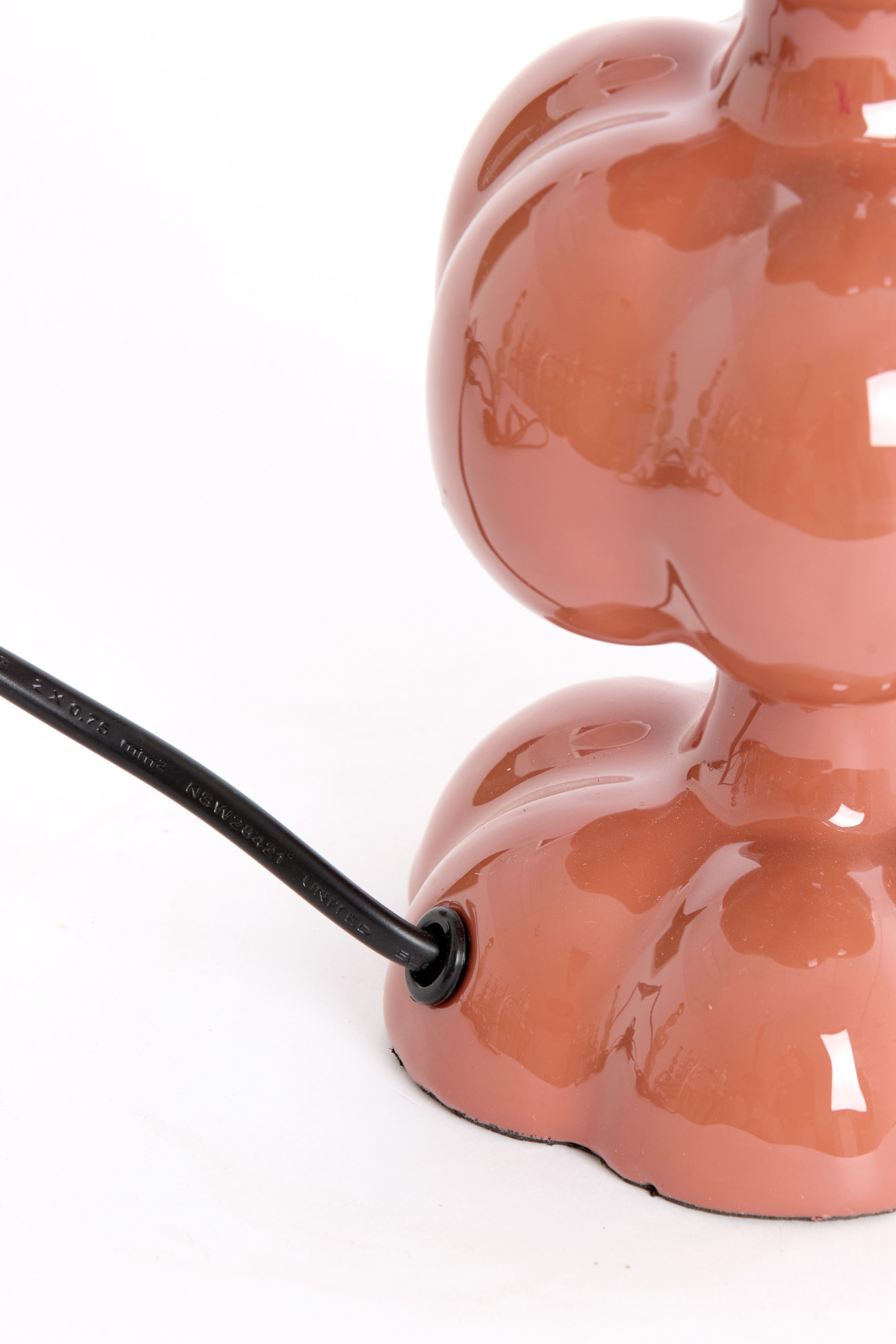 Lámpara de mesa pequeña rosa brillante Light & Living Caldas - Imagen 4