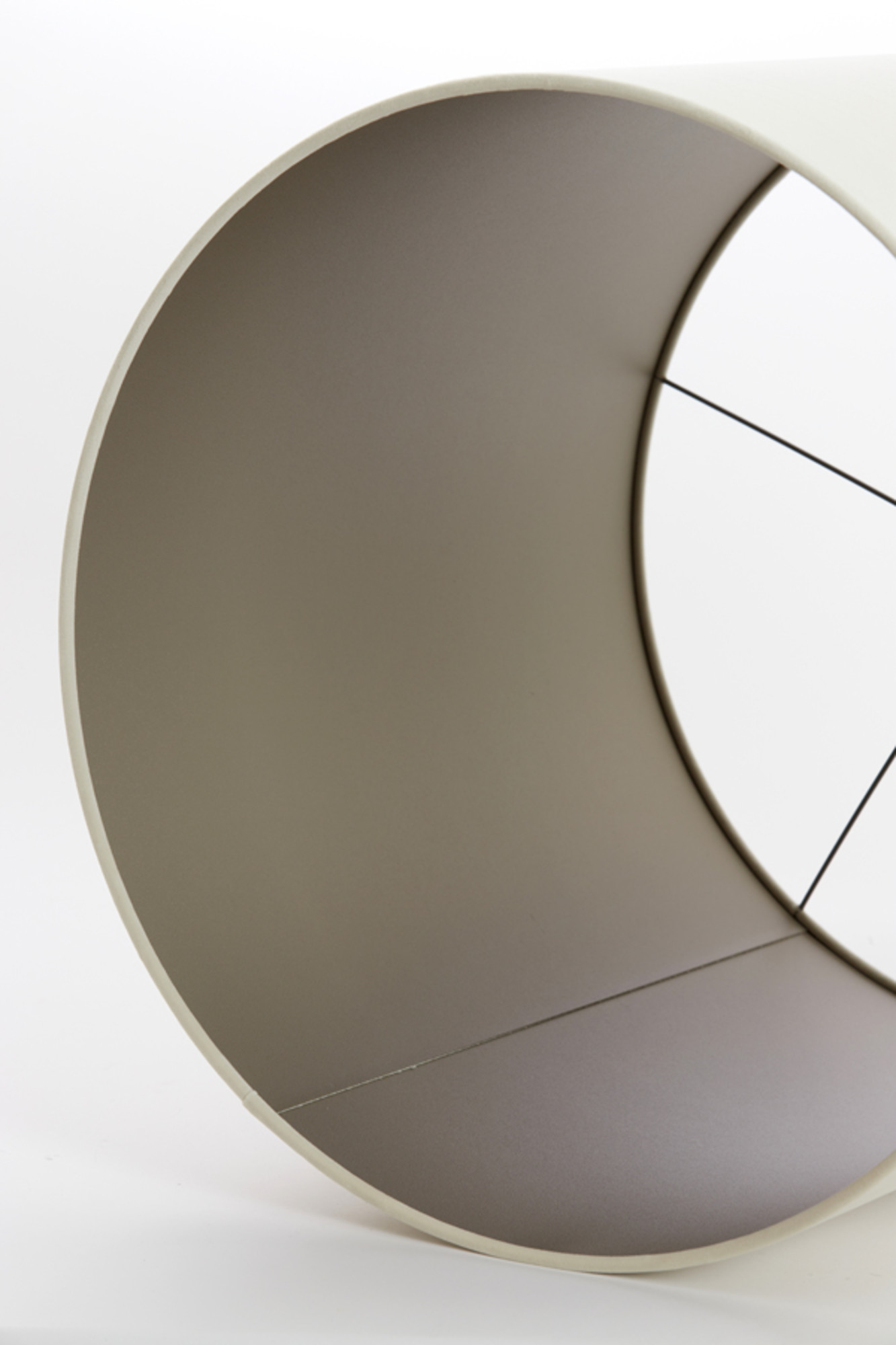 Pantalla de lámpara en forma de cilindro en gris Light & Living Velours - Imagen 6