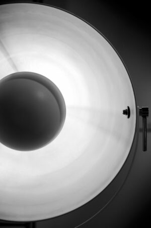 it'saboutromi-lámparadepie-hollywood-negro-metal-ø63cm-e27-hollywood/b-03