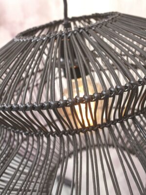 good&mojo-lámparacolgante-zanzibar-negro-metalrotan-ø40cm-e27-zanzibar/h40/b-09