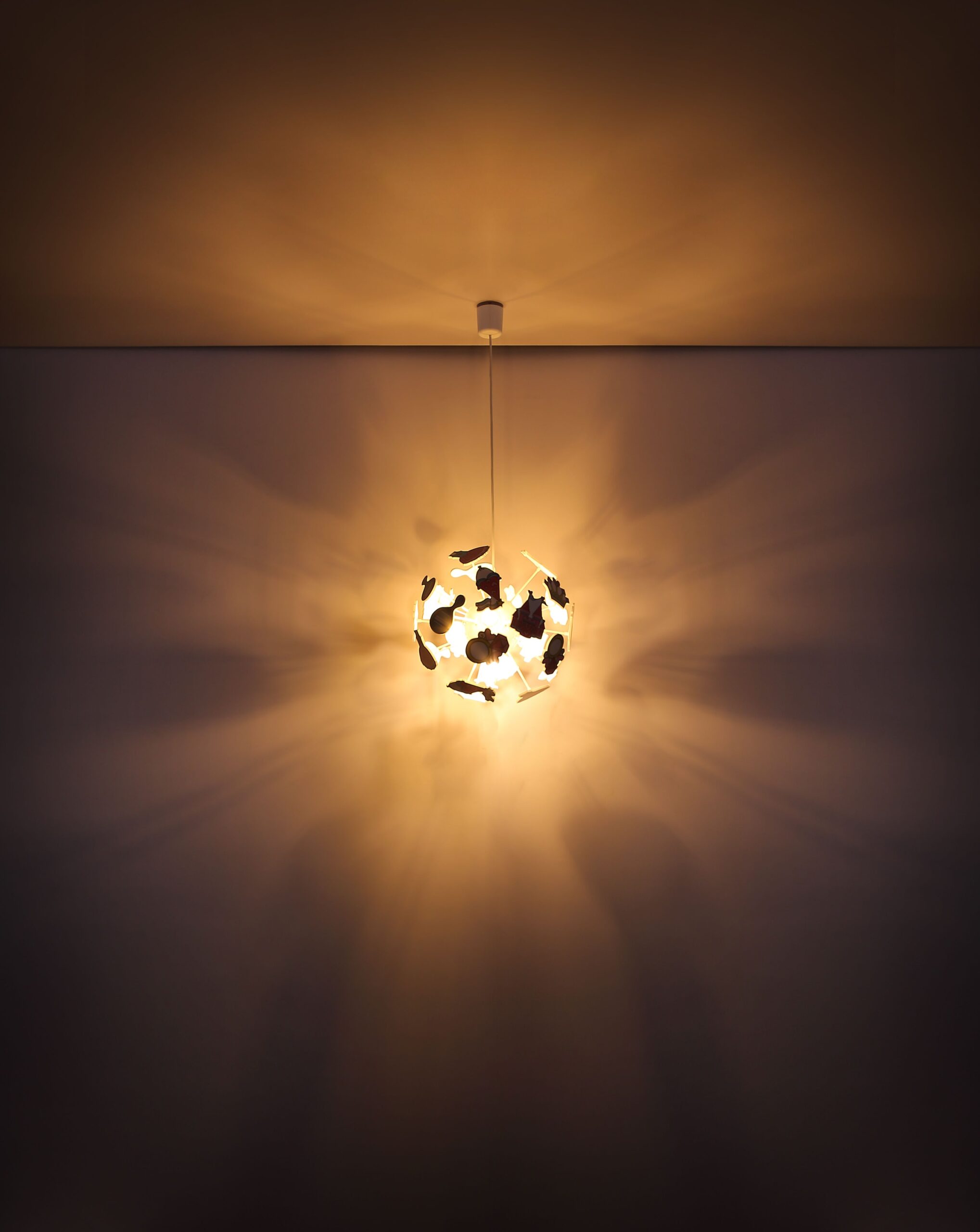 globo-lámparacolgante-lurra-multicolor-plástico-ø35cm-e14-15734-1