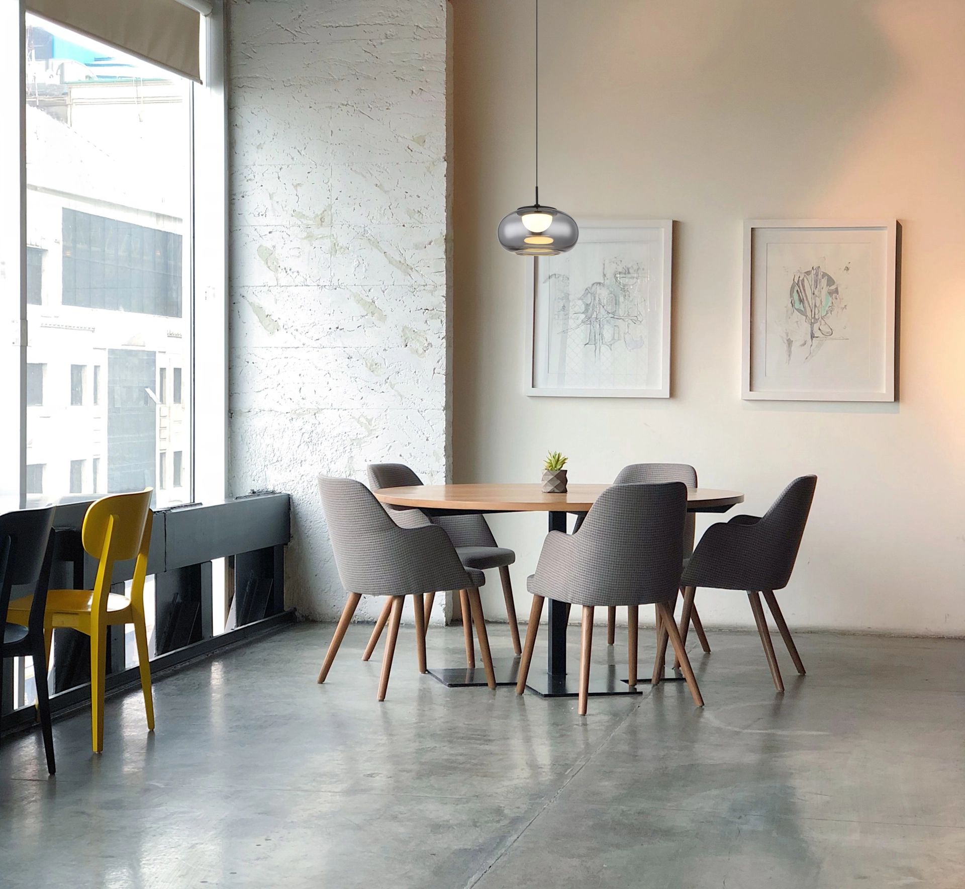 globo-lámparacolgante-quintara-negro-vidrio-ø20cm-led-15744h-1