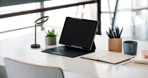 globo-lámparademesa-grenvix-negro-metal-led-67188t-1