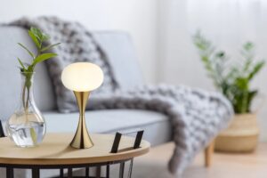 globo-lámparademesa-lula-bronce-metal-ø18cm-e14-21027m-1