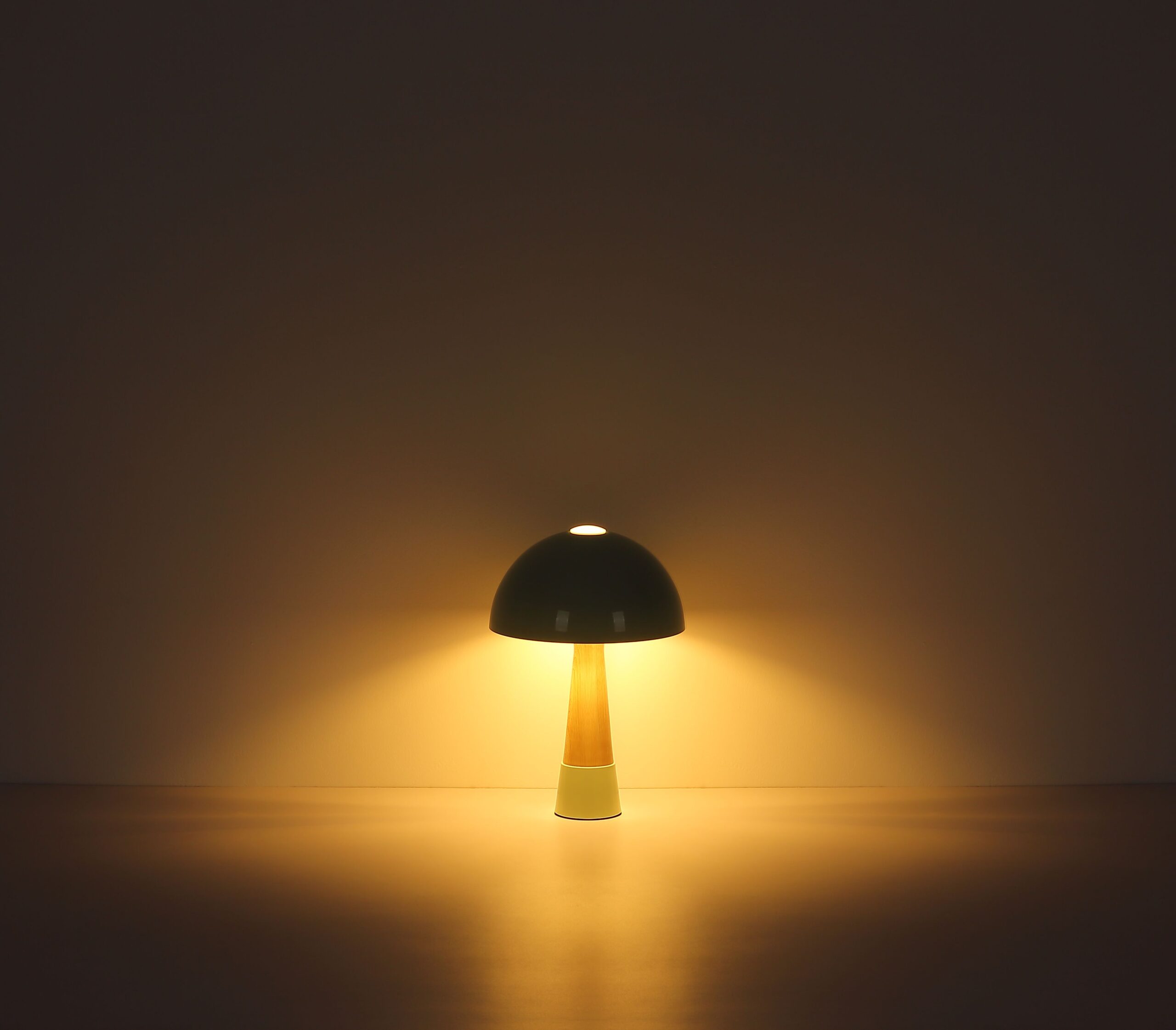 globo-lámparademesa-paulin-ámbar-metal-ø25cm-e27-51570121-1