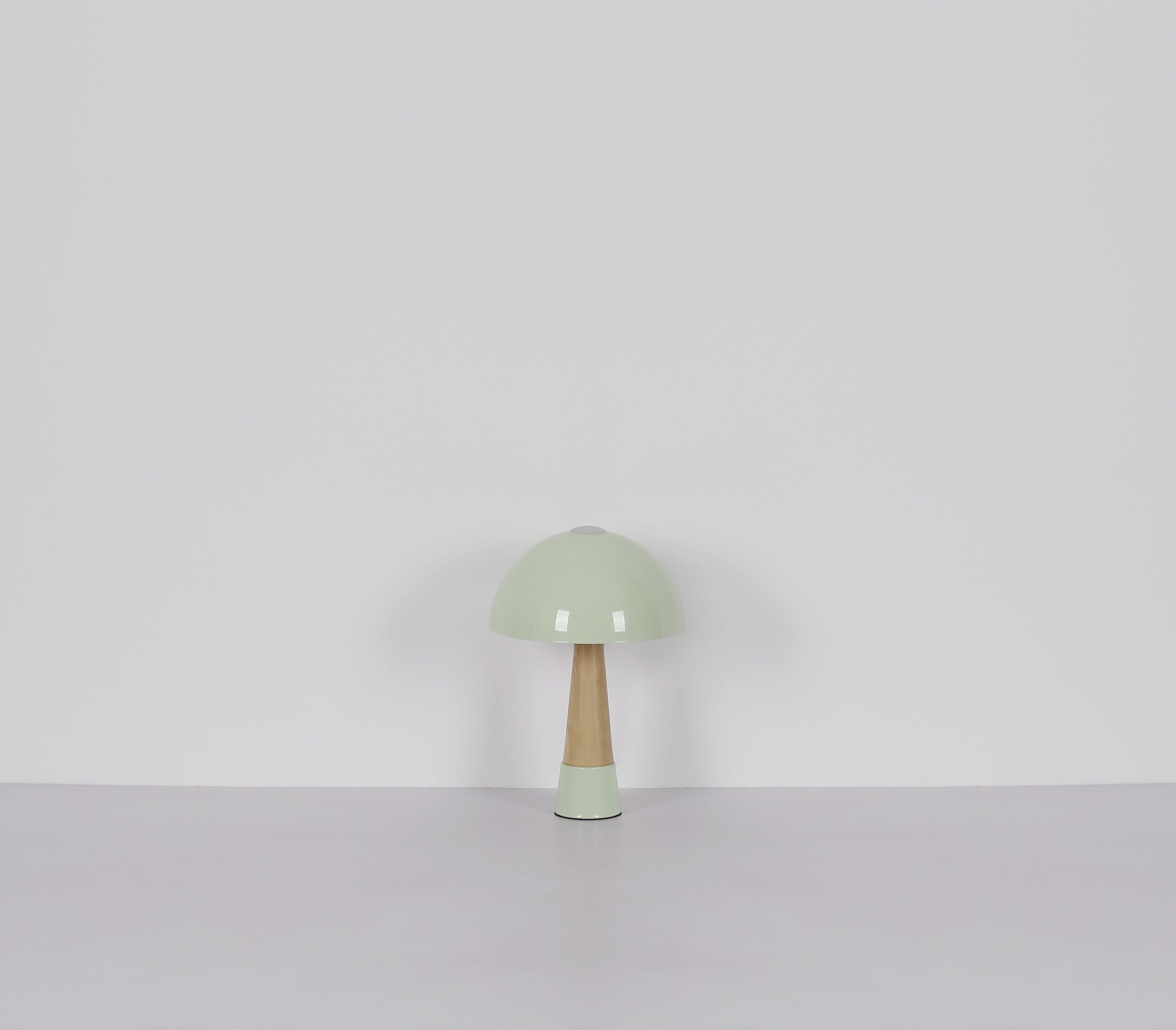 globo-lámparademesa-paulin-ámbar-metal-ø25cm-e27-51570121-1