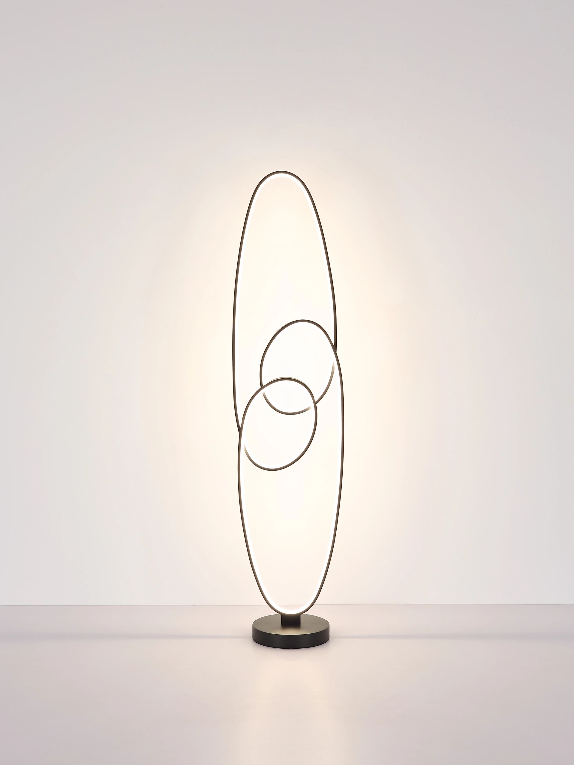 globo-lámparademesa-spira-negro-metal-led-67177-36s-1