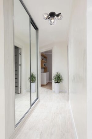 globo-plafón-riha-negro-vidrio-lámparadevidriodecolor-g9-56133-3w-1