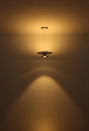 lámparacolgantemodernadefieltroyaluminiocarter-1