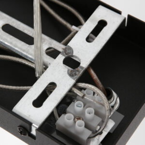 lámparacolgantenegradetreslucesconpantallasdecorchosteinhauerstang-17