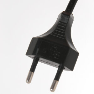 lámparademesaconpantalladecorchoyestructurametálicanegrasteinhauerstang-16