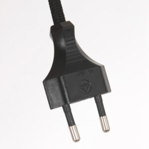 lámparademesanegraconpantalladecorchonaturalsteinhauerstang-13