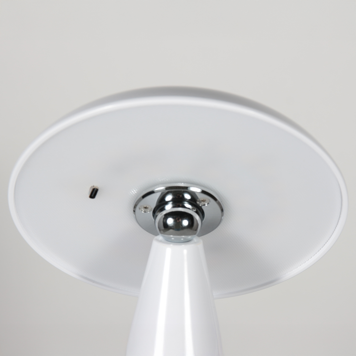 annelighting-lámparademesa-mush-blanco-metal-pequeñalámparademesarecargable-led-4856w-5