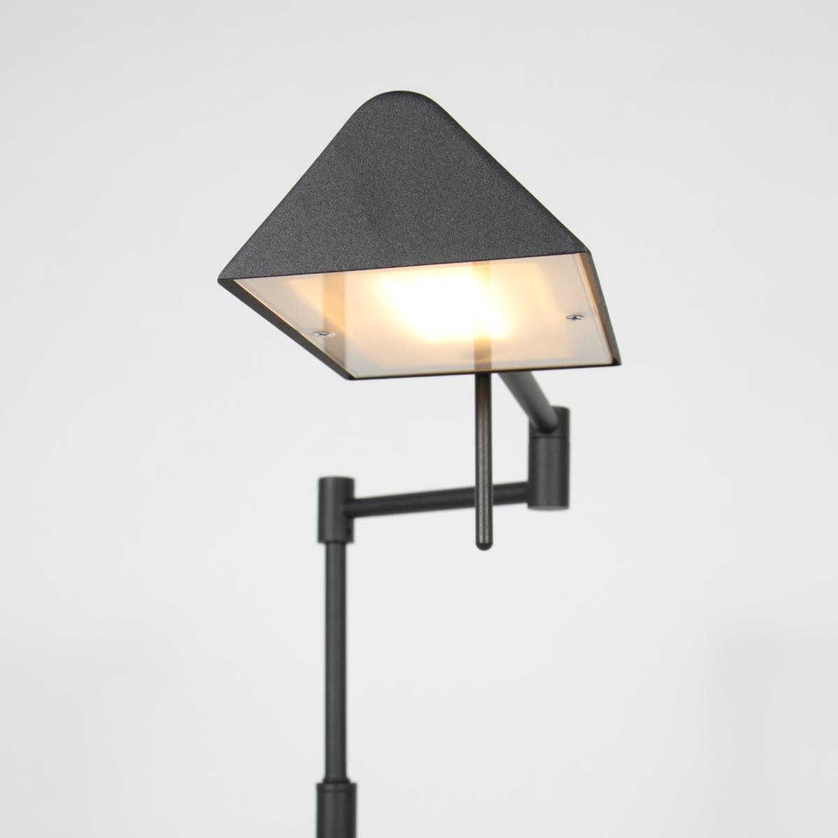 mexlite-lámparadepie-glowgo-negro-metal-lámparadelectura-led-4603zw-4
