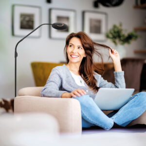 lámparadepiemodernanegraconluzajustablesteinhauerexclusivezenith2-2