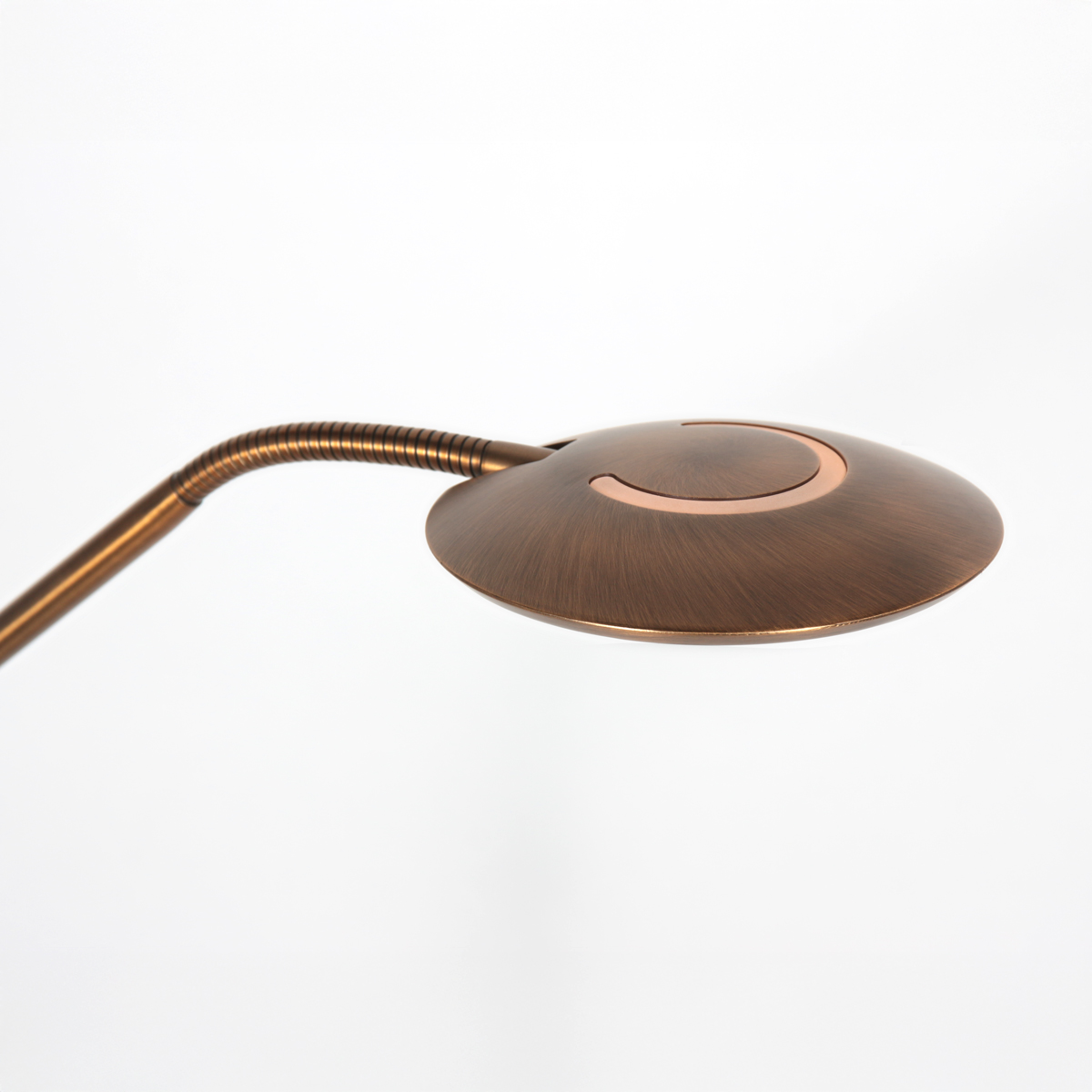lámparadepiedebroncezenith2conbrazoflexiblesteinhauer-4