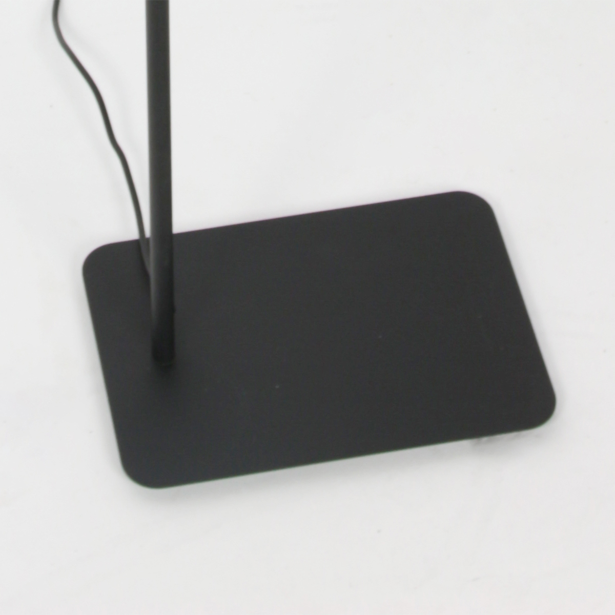 steinhauer-lámparadepie-alisio-latónnegro-vidriometal-lámparadediseño-led-4595me-6