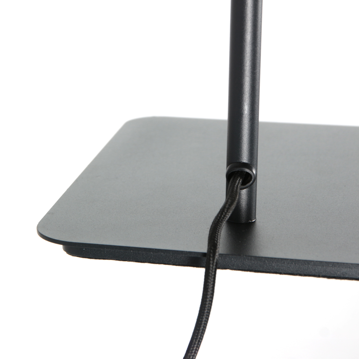 steinhauer-lámparadepie-volari-negro-metal-lámparadediseño-led-4710zw-6