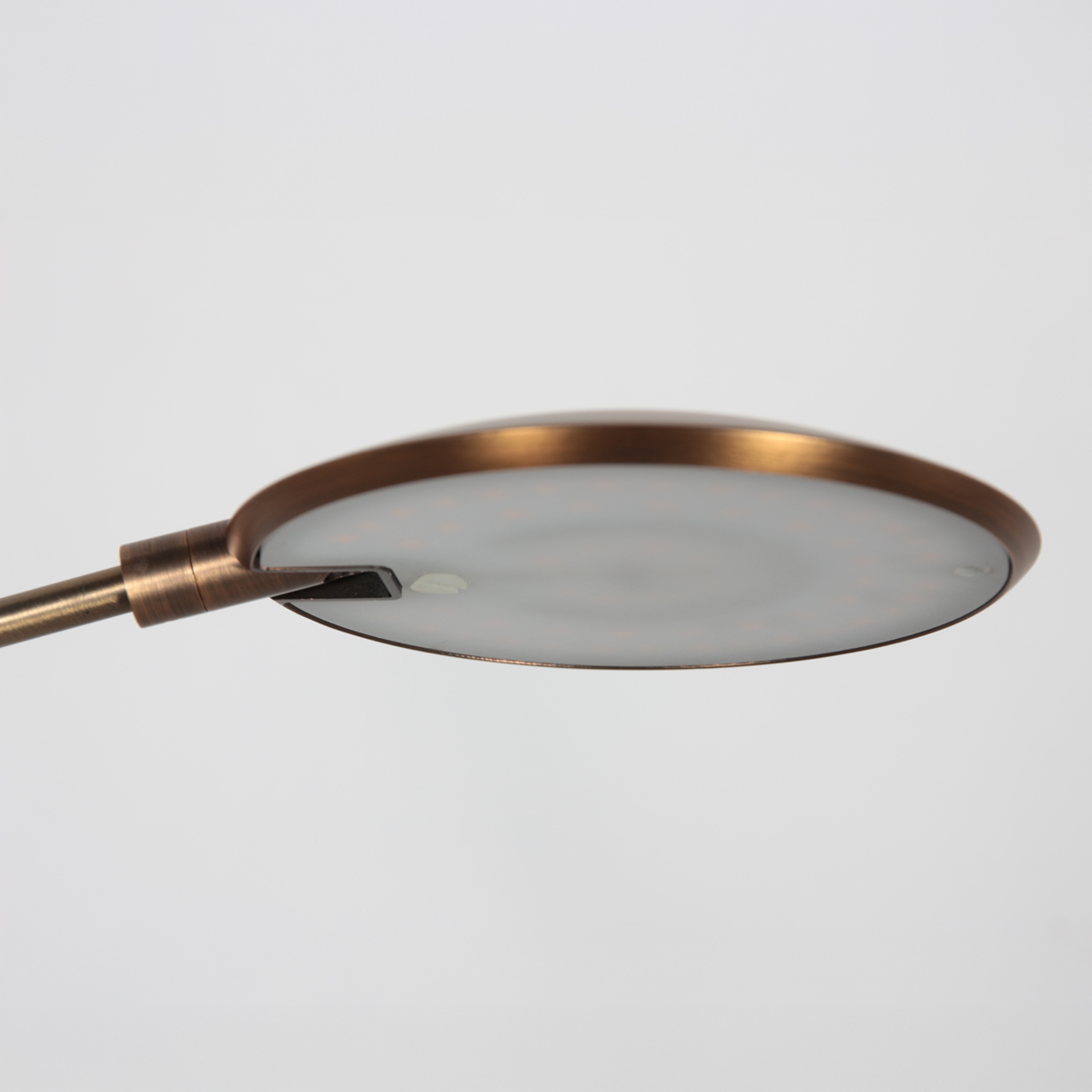 steinhauerexclusive-lámparademesa-zenith2-bronce-plásticometal-lámparadeescritorio-led-4393br-12