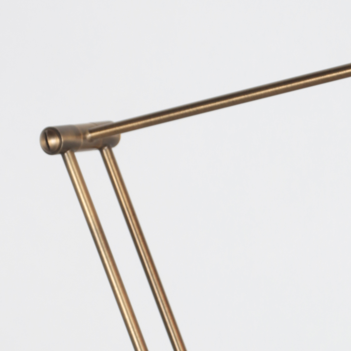 steinhauerexclusive-lámparademesa-zenith2-bronce-plásticometal-lámparadeescritorio-led-4393br-6