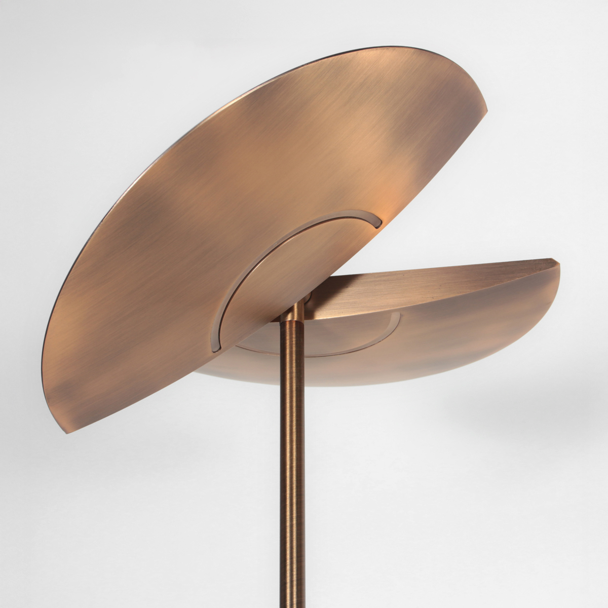 steinhauerexclusive-lámparadepie-zenith2-bronce-plásticometal-lámparadediseño-led-4390br-4