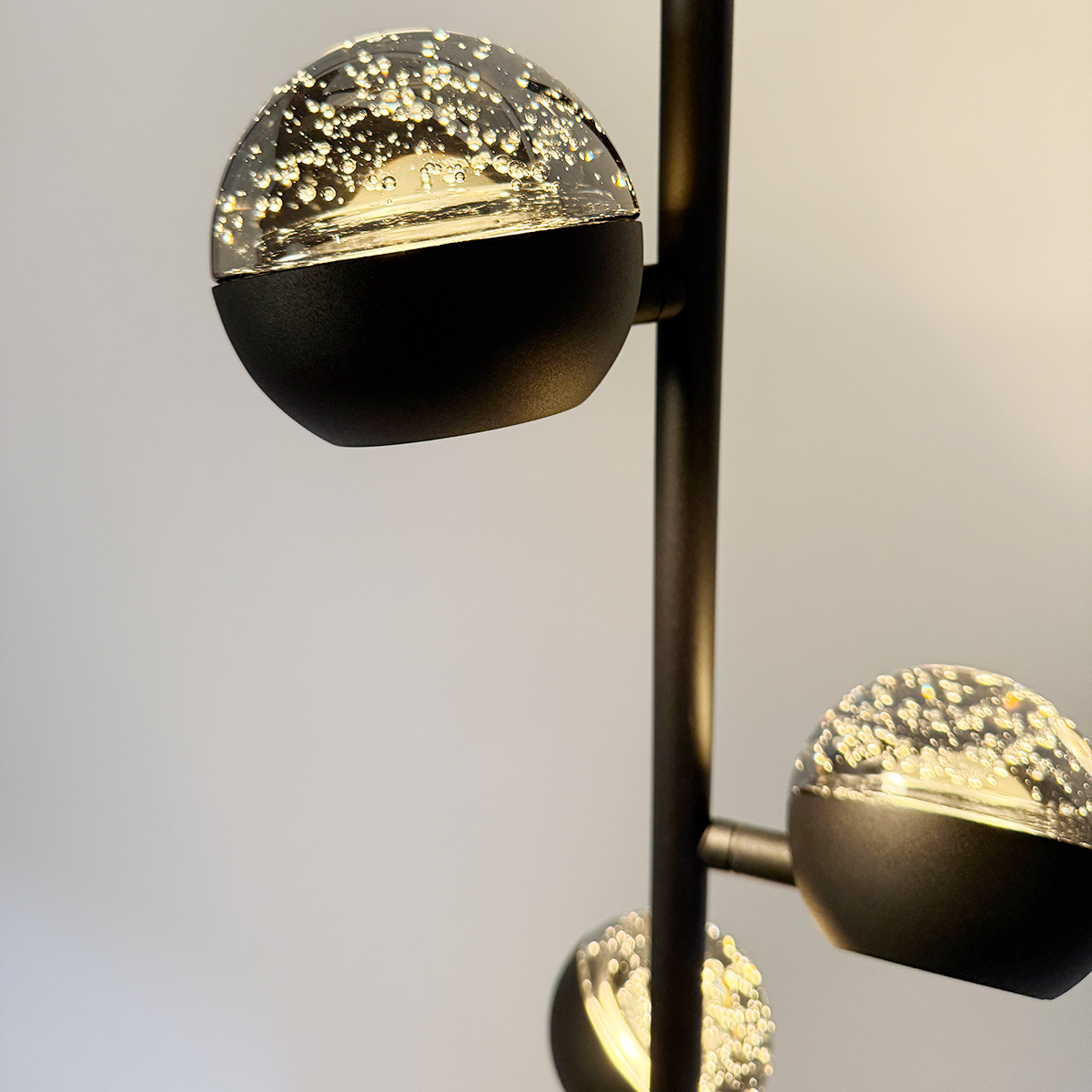 steinhauerexclusive-lámparadepie-belluno-negro-vidriometal-lámparadediseño-led-4590zw-4