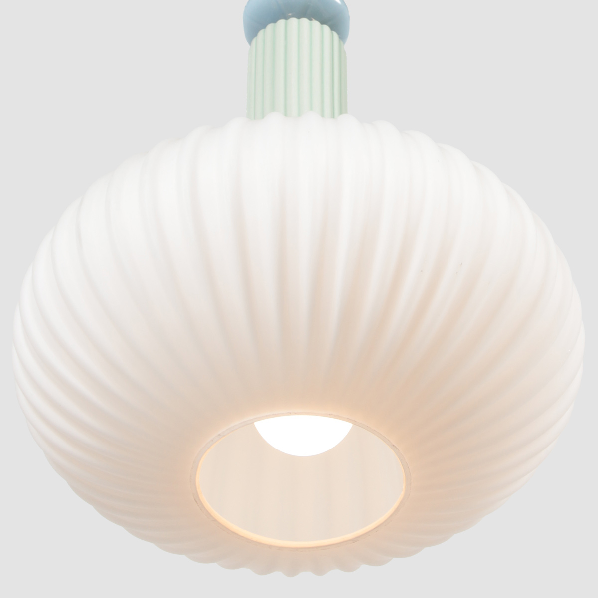 lámparacolgantedevidrioestriadoypiedraannelightvetrass-5